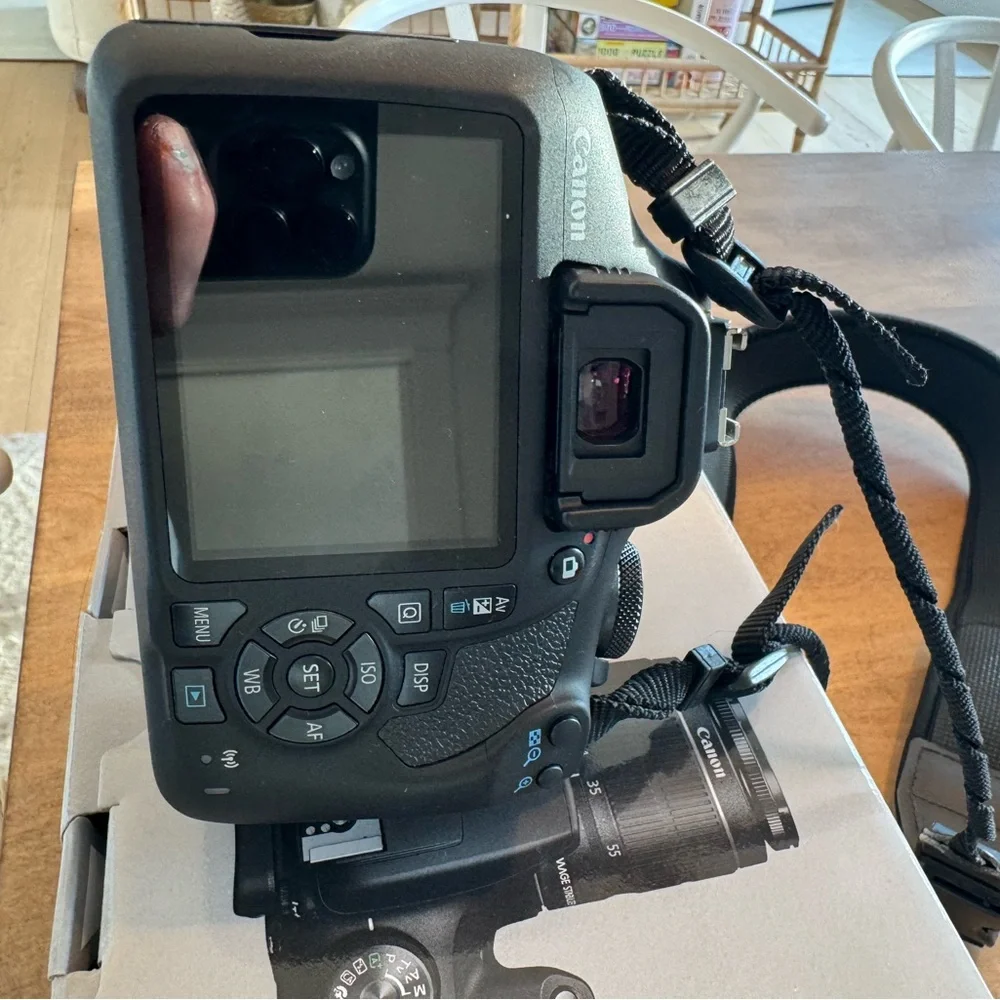 Canon EOS Rebel T7 Black DSLR Camera with lens